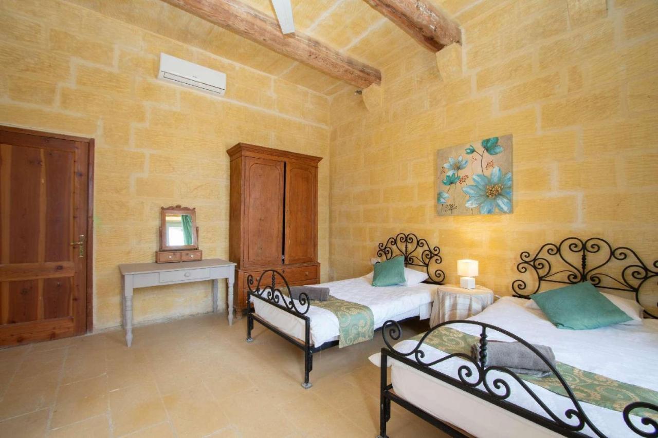 Ghar Ilma IV Holiday Home Santa Lucija  Экстерьер фото