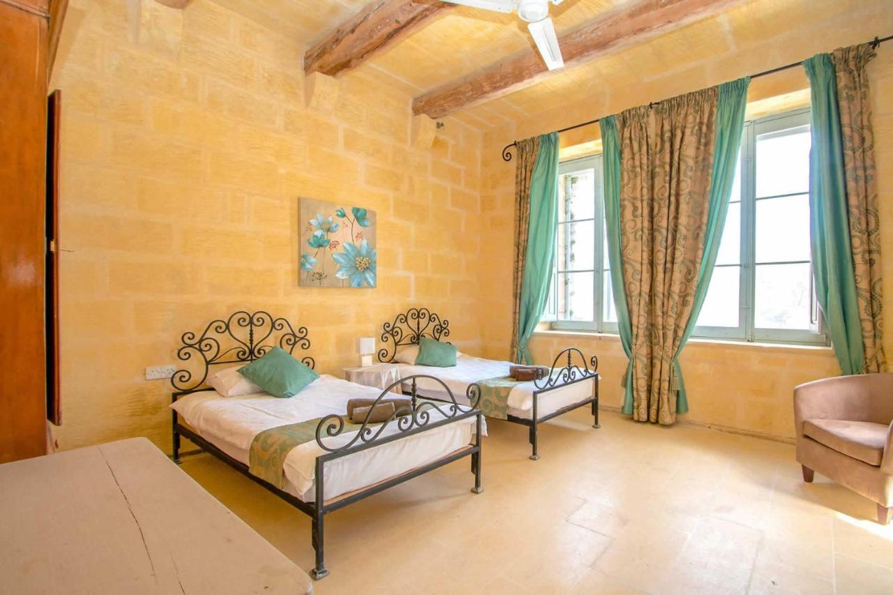 Ghar Ilma IV Holiday Home Santa Lucija  Экстерьер фото